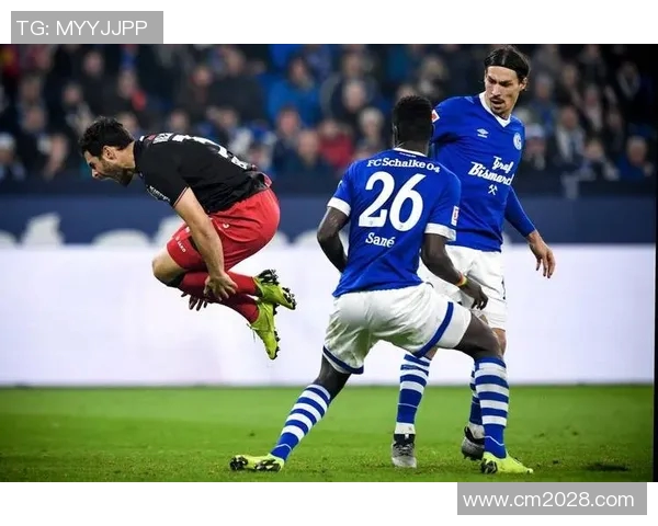 汉诺威与沙克尔04的精彩对决揭示德甲新赛季的竞争格局与球队实力分析