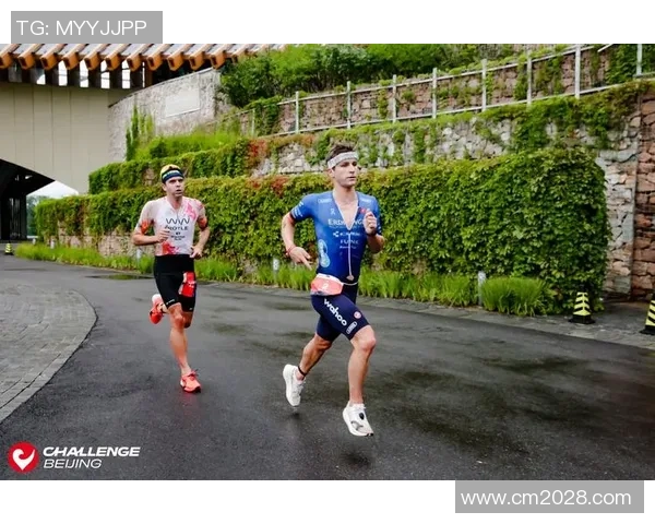 挑战极限铁人三项游泳自行车长跑的奋战之路与心灵成长